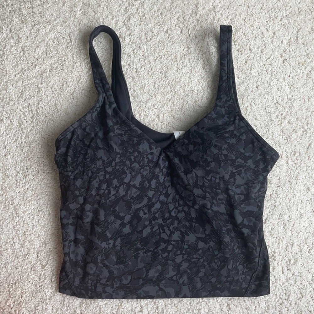 Lululemon black top